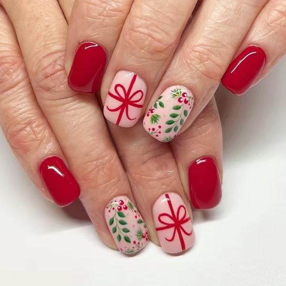 Christmas Press On Nails - Picture 5 of 6